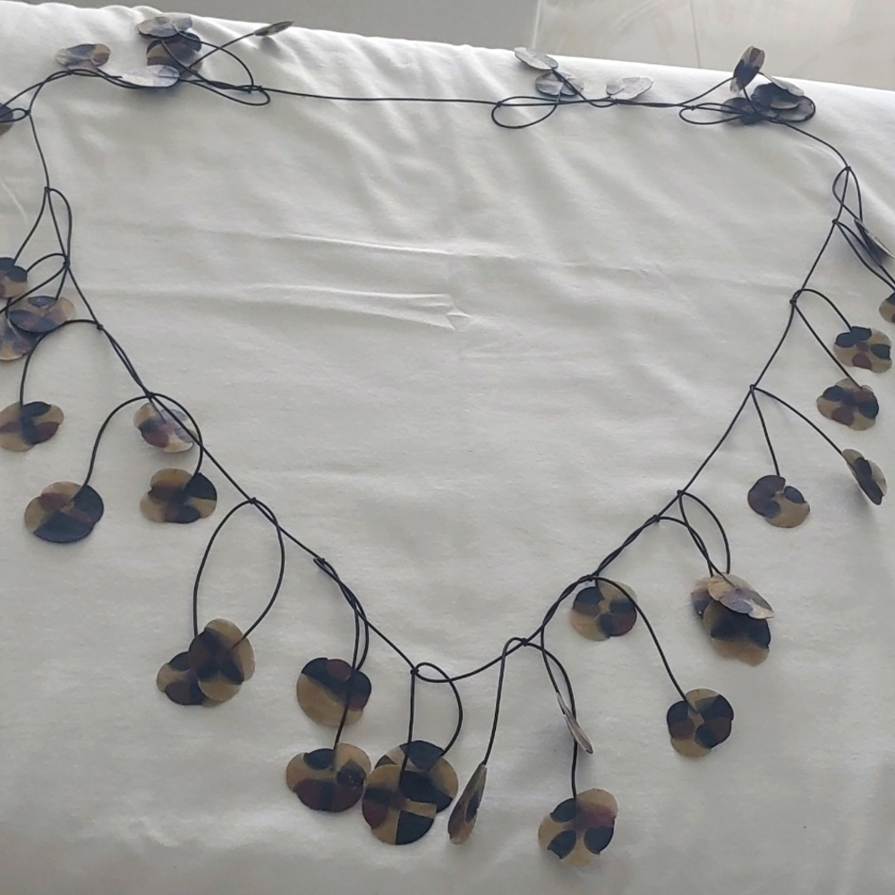 Necklace or belt